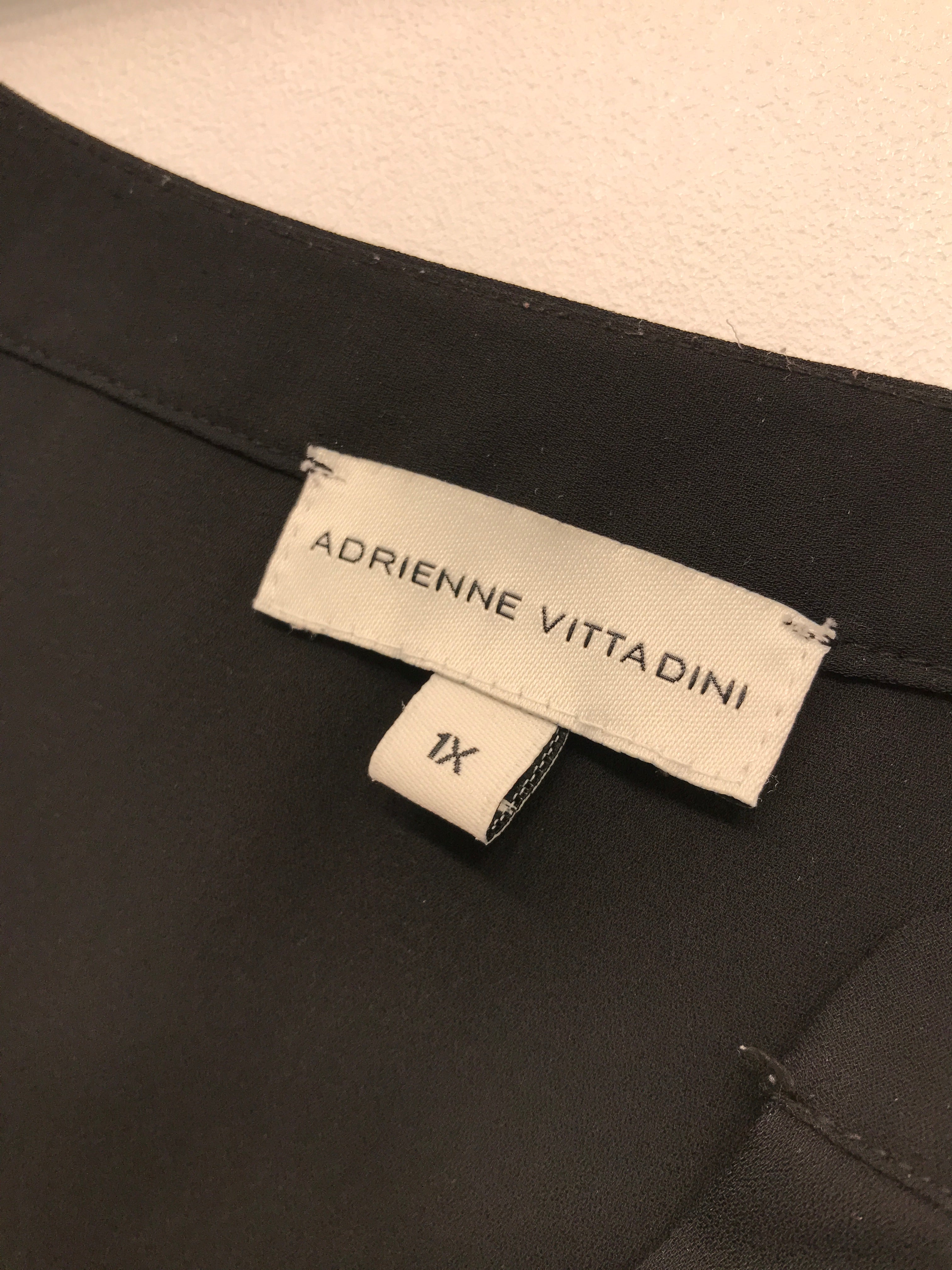 Adrienne Vittadini Bluse